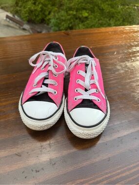 Kids Pink Canvas Low-Top Sneakers